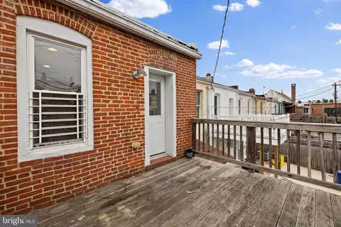Exterior - 29 S Robinson St, Baltimore, MD 21224 photo 4 of 9