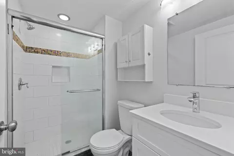 Bath - 29 S Robinson St, Baltimore, MD 21224 photo 3 of 3