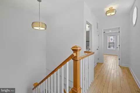 Entry Way - 29 S Robinson St, Baltimore, MD 21224 photo 4 of 5