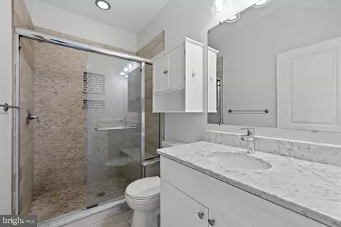 Bath - 29 S Robinson St, Baltimore, MD 21224 photo 2 of 3