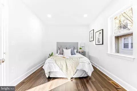 Bedroom - 3720 Boarman Ave, Baltimore, MD 21215 photo 4 of 6
