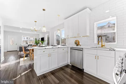 Kitchen - 3720 Boarman Ave, Baltimore, MD 21215 photo 4 of 7