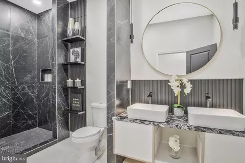 Bath - 306 N Stricker St, Baltimore, MD 21223 photo 3 of 5