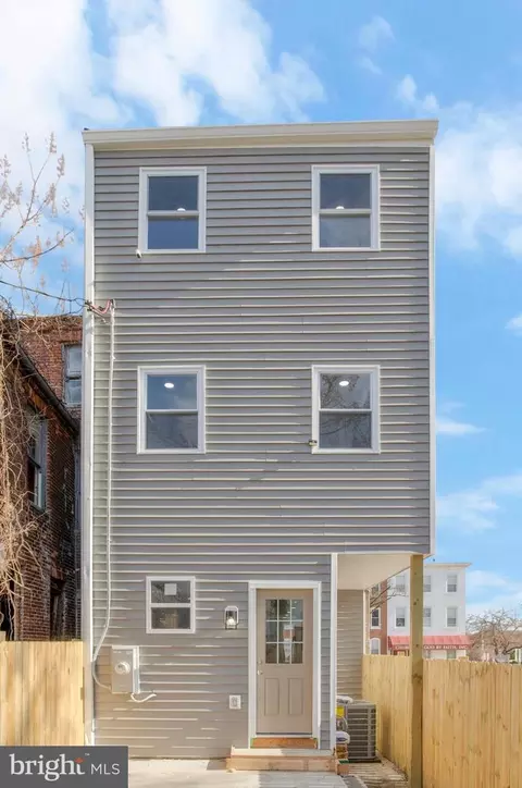 Exterior - 306 N Stricker St, Baltimore, MD 21223 photo 2 of 2