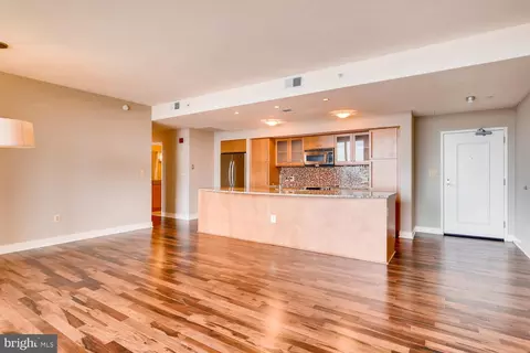 675 President St #1606, Baltimore, MD 21202