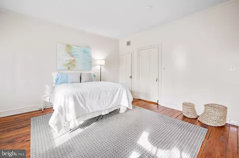 Bedroom - 1402 Bolton St, Baltimore, MD 21217 photo 4 of 10
