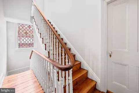 Entry Way - 1402 Bolton St, Baltimore, MD 21217 photo 4 of 6