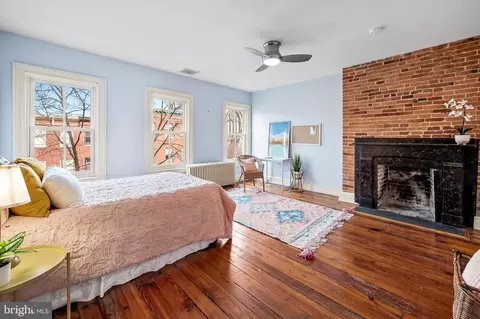 Bedroom - 1402 Bolton St, Baltimore, MD 21217 photo 6 of 10