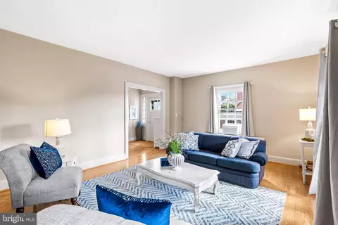 Living - 614 W 40th St, Baltimore, MD 21211 photo 3 of 6