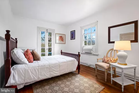Bedroom - 614 W 40th St, Baltimore, MD 21211 photo 4 of 7