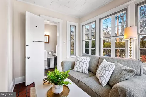 Living - 614 W 40th St, Baltimore, MD 21211 photo 5 of 6