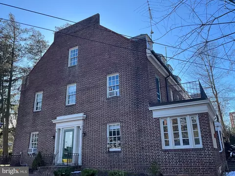 Exterior - 614 W 40th St, Baltimore, MD 21211 photo 15 of 16