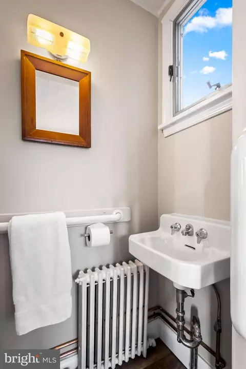 Bath - 614 W 40th St, Baltimore, MD 21211 photo 1 of 5