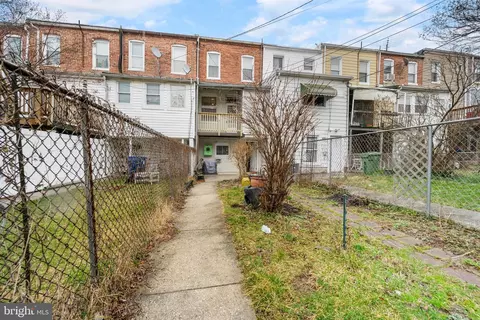 Exterior - 4412 Falls Rd, Baltimore, MD 21211 photo 6 of 7