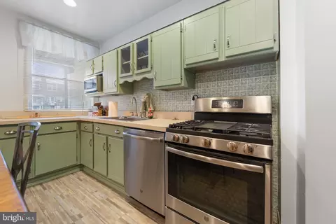 Kitchen - 4412 Falls Rd, Baltimore, MD 21211 photo 1 of 1