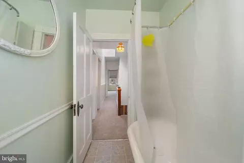 Entry Way - 4412 Falls Rd, Baltimore, MD 21211 photo 3 of 5