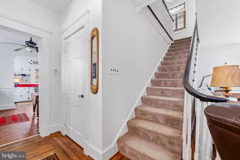 Entry Way - 5805 Clearspring Rd, Baltimore, MD 21212 photo 2 of 6