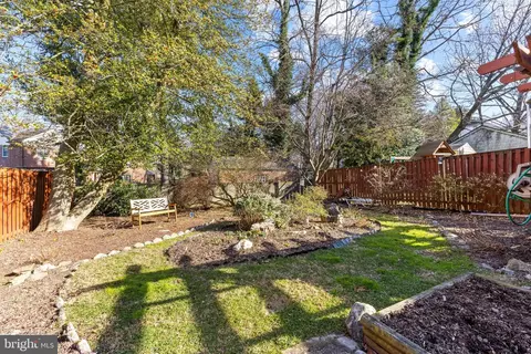 Exterior - 5805 Clearspring Rd, Baltimore, MD 21212 photo 15 of 22