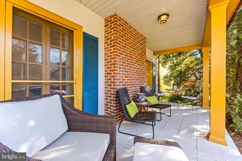 Exterior - 5805 Clearspring Rd, Baltimore, MD 21212 photo 5 of 22