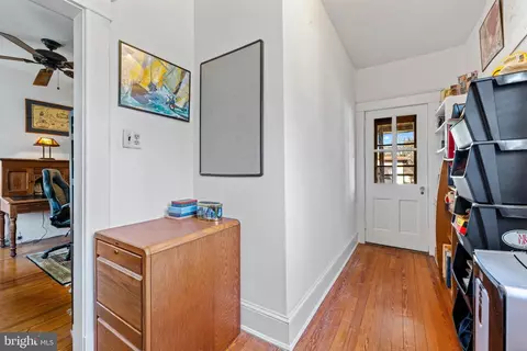 Entry Way - 5805 Clearspring Rd, Baltimore, MD 21212 photo 6 of 6