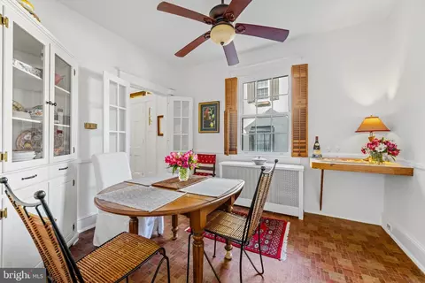 Dining - 5805 Clearspring Rd, Baltimore, MD 21212 photo 3 of 7