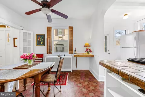 Dining - 5805 Clearspring Rd, Baltimore, MD 21212 photo 4 of 7