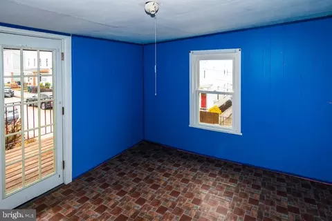 Bedroom - 3654 Beech Ave, Baltimore, MD 21211 photo 3 of 4