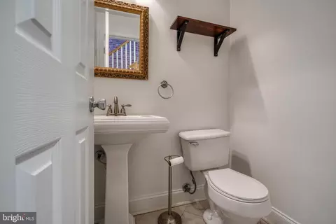 Bath - 615 S Curley St, Baltimore, MD 21224 photo 1 of 8