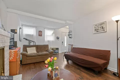 Living - 1323 Morling Ave, Baltimore, MD 21211 photo 3 of 3