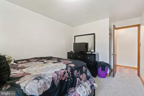 Bedroom - 6012 Eunice Ave, Baltimore, MD 21214 photo 2 of 4