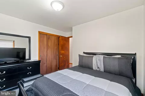 Bedroom - 6012 Eunice Ave, Baltimore, MD 21214 photo 4 of 4