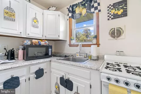 Kitchen - 6012 Eunice Ave, Baltimore, MD 21214 photo 2 of 2