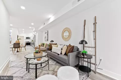 Living - 1147 Carroll St, Baltimore, MD 21230 photo 1 of 2