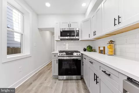 Kitchen - 1147 Carroll St, Baltimore, MD 21230 photo 2 of 4