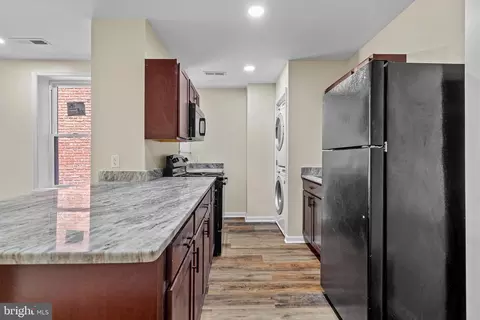 948 Brooks Ln, Baltimore, MD 21217 photo 4