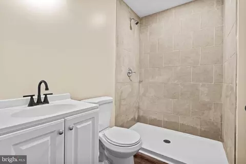 948 Brooks Ln, Baltimore, MD 21217 photo 13