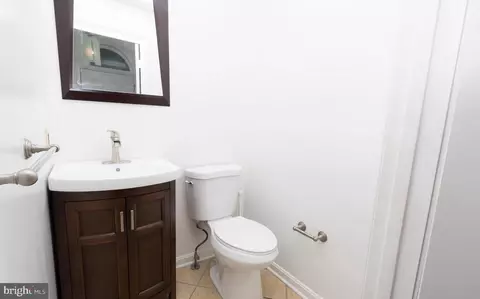 Bath - 1201 S Streeper St, Baltimore, MD 21224 photo 1 of 4