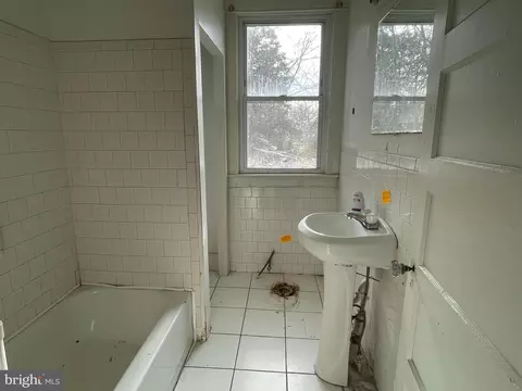 Bath - 3702 Gwynn Oak Ave, Baltimore, MD 21207 photo 2 of 2