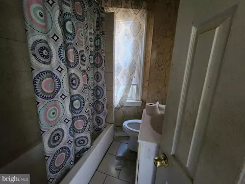 Bath - 1834 Harlem Ave, Baltimore, MD 21217 photo 3 of 3