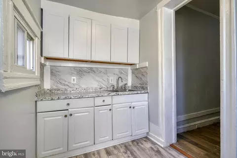 Kitchen - 625 Linnard St, Baltimore, MD 21229 photo 5 of 6