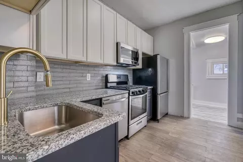 Kitchen - 625 Linnard St, Baltimore, MD 21229 photo 3 of 6