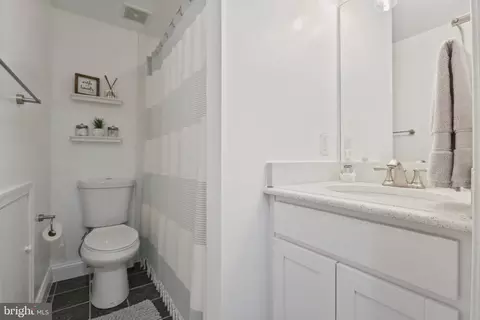 Bath - 1610 E Fort Ave, Baltimore, MD 21230 photo 6 of 6