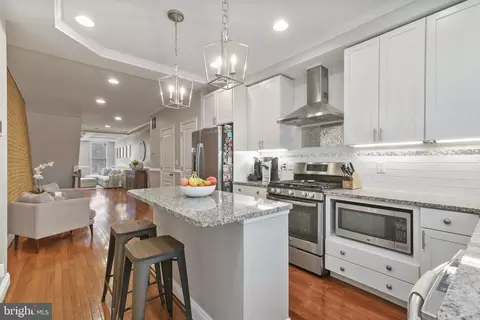 Kitchen - 1610 E Fort Ave, Baltimore, MD 21230 photo 3 of 5