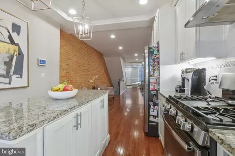 Kitchen - 1610 E Fort Ave, Baltimore, MD 21230 photo 4 of 5