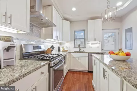 Kitchen - 1610 E Fort Ave, Baltimore, MD 21230 photo 5 of 5