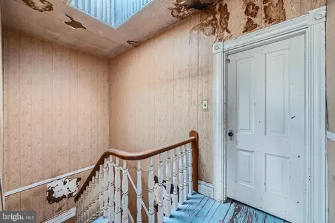 Entry Way - 738 Dolphin St, Baltimore, MD 21217 photo 5 of 5