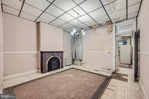 Living - 738 Dolphin St, Baltimore, MD 21217 photo 2 of 3