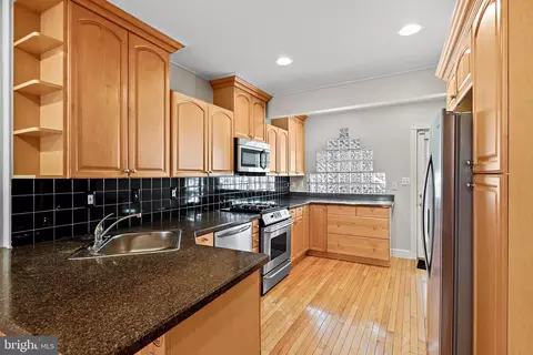 Kitchen - 1106 S Decker Ave S, Baltimore, MD 21224 photo 3 of 4