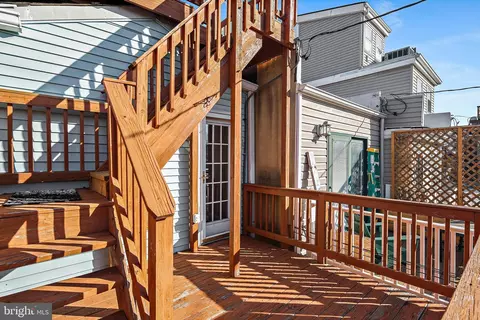 Exterior - 1106 S Decker Ave S, Baltimore, MD 21224 photo 6 of 9