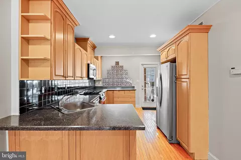 Kitchen - 1106 S Decker Ave S, Baltimore, MD 21224 photo 2 of 4
